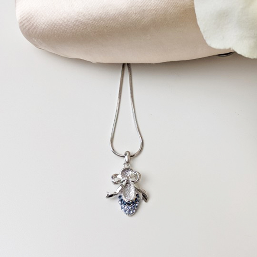 Ballet slipper necklace - clear